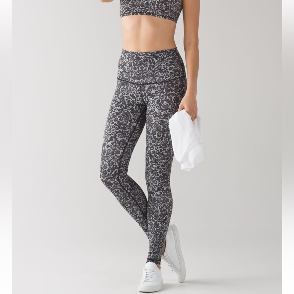 Lululemon Wunder Under leggings